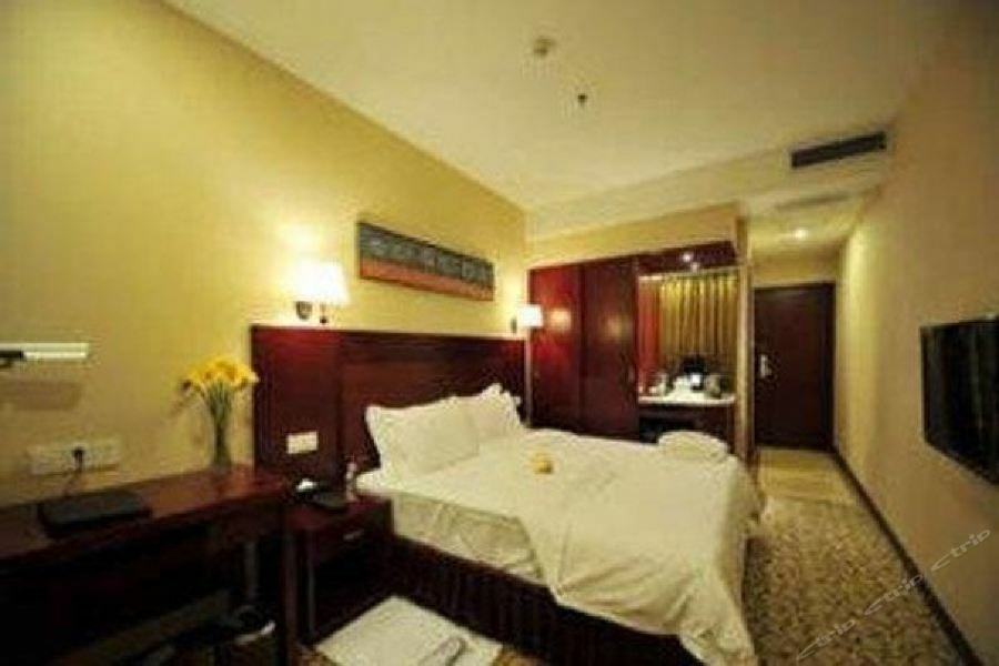 Chonpines Hotel Anshun Exterior photo